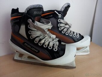 Brankářské brusle Bauer Performance