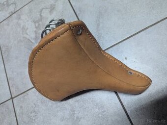 Kožené retro sedlo nové - 1