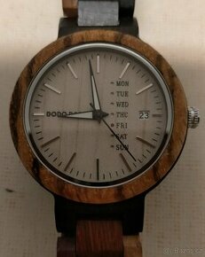 Krásné nové dřevěné hodinky Dodo Deer