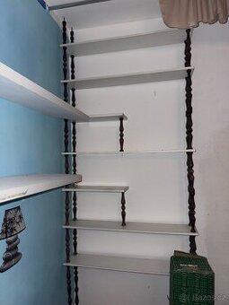 policová nastěnná sestava