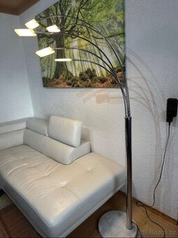 Moderní kvalitní LED lampa