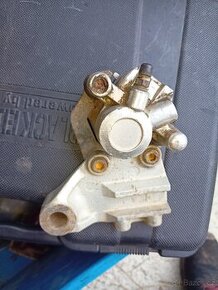 Kawasaki kmx 125 brzdové třmeny