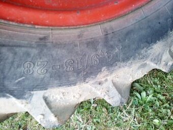 Pneu Zetor 14,9/13-28