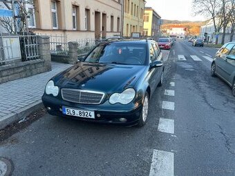 Mercedes Benz C220 W203 R.V 2002