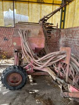 Secí stroj pneusej accord