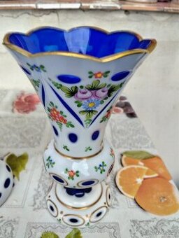 Váza přejímané opalove sklo