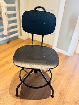 Designová otočná židle