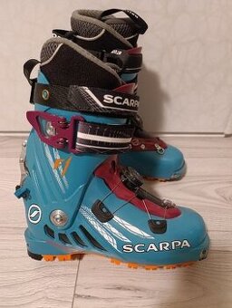 Scarpa f1 vel.25