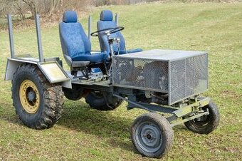 Traktor domácí výroby.