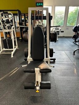Stanmark – Leg Extension Machine | předkopávání