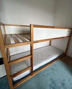 Oboustranná (dvoupatrová) dětska postel KURA (Ikea)