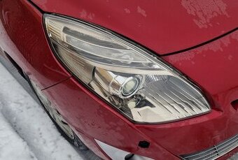 Koupím přední bixenonový světlomet Renault Grand Scenic III