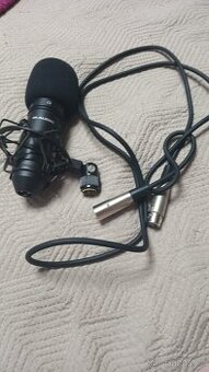 Studiový kondenzátorový mikrofon M-audio
