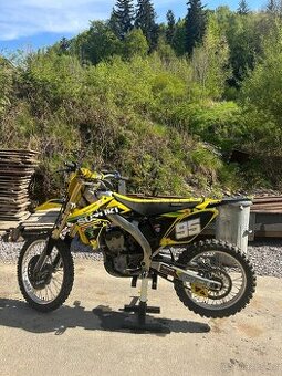 Suzuki 250 - 1