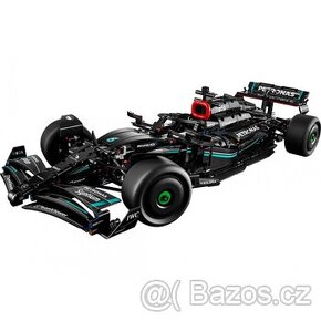 NOVÉ Mercedes AMG petronas F1 Team - 1642ks kostek