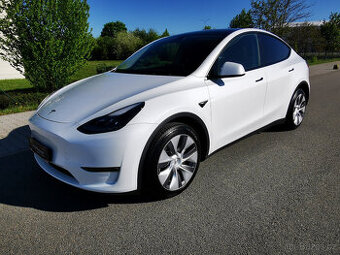 Tesla Model Y Long Range Dual motor, FSD za 100 tis.kč