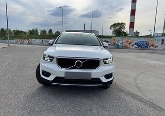 Volvo XC 40 D4 AWD Momentum Intro Edition