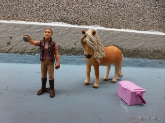 Prodám schleich set islandský pony.