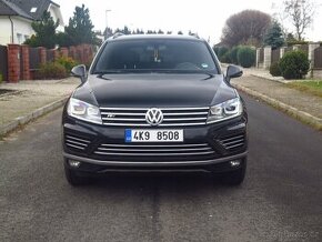 VW Touareg, 3.0 TDI R-line 193kW / Panorama / po servisu