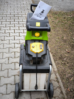 Elektrický drtič větví Fieldmann FZD 4020-E - 1