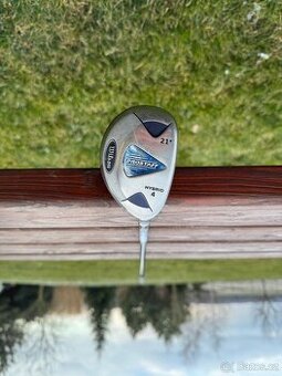 Golfová hůl Wilson Hybrid 21