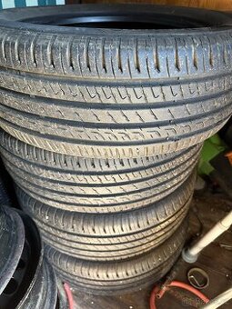 Barum bravuris 5 205//55 R 16 V