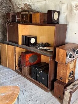 Rádia, gramofon atd