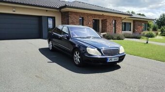 Mercedes S500 4 Matic W220 r.v. 2003, modrá barva