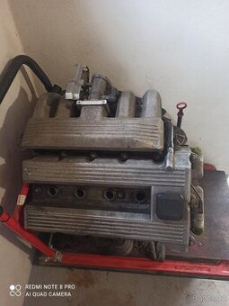 Motor BMW e30 318is + převodovka