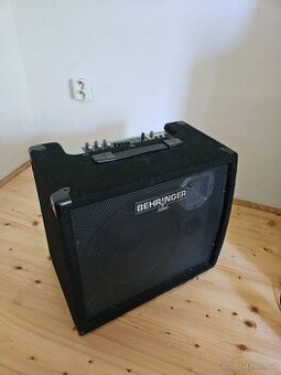 Behringer ULTRATONE K900FX - klávesové kombo