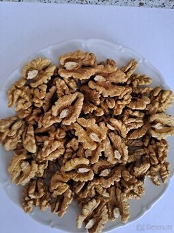 Jádra vlašský ořechů - Most