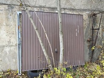 GARÁŽOVÁ VRATA