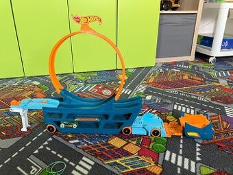 Kamion smyčka Hot Wheels
