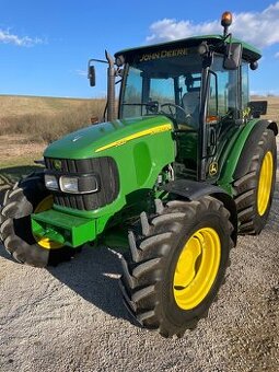 Predám traktor JOHN DEERE 5820