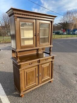 Starožitná kredenc,příborník