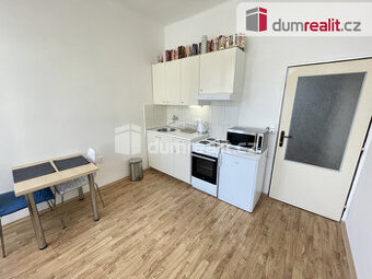 Pronájem bytu 1+1 42 m2 P4 cihla po rekonstrukci nezařízený