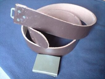 Nový vojenský kožený pásek opasek záklaďák ČSLA ČSSR přezka