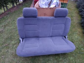 Zadní dvojsedačka do dodávky