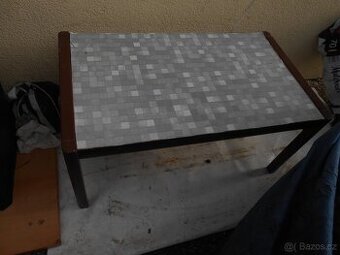 Konferenční stolek