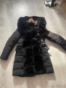 Prodám moc krásný zimní kabát vel. S