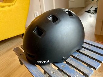 Dětská cyklistická helma BTWIN černá XS