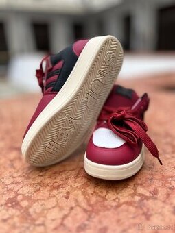 Skejťácké tenisky SUTRYNS červené