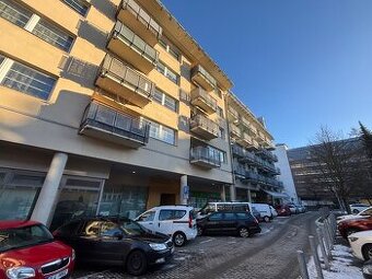 Parkovací stání u Homecredit arény, Jeronymova ul. Liberec