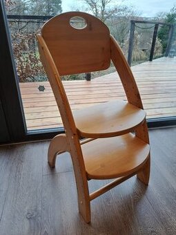 Rostoucí židle pro děti