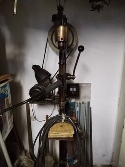 Stojanová vrtačka - 1