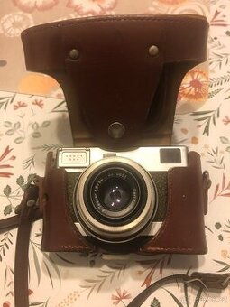 Analogový fotoaparát Werra s objektivem Carl Zeiss Jena