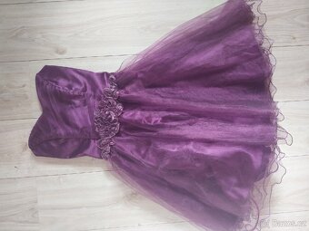 Spolecenske divčí saty vel.34