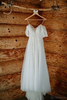 Svatební šaty