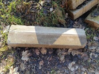 Silniční obrubníky