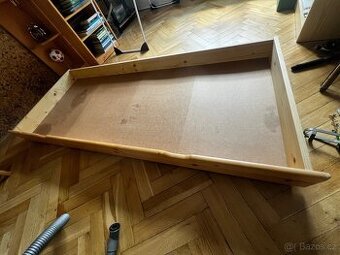 Úložný šuplík pod postel